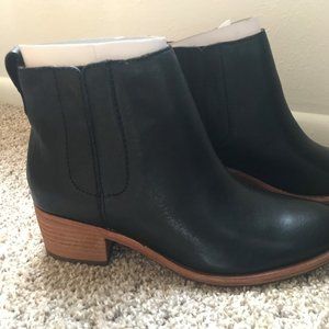 NWOB Kork-ease Mindo Black Leather Booties Sz 7.5